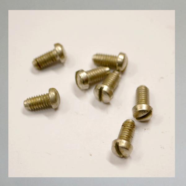 Bosch/ Hella Sonderschraube für Zündschlösser, Lampenhalter usw---Ori. Gebraucht---