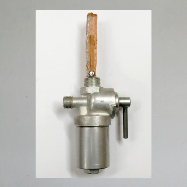 AW Benzinhahn mit Tankgewinde M18x1,5 und Abgang M14x1,5---Orig. NEU---