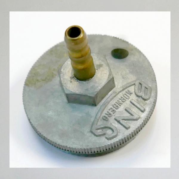 (32-500) Schwimmerkammer-Deckel für Bing Motorrad-Vergaser, original und NEU (NOS)