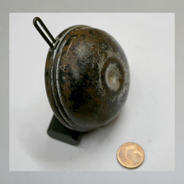 BING Blech-Luftfilter, mit Klappe, Steckanschluss 20mm/ Aussend. 61mm, nur für Bing Vergaser 30er/40er Jahre---originalerhalten---