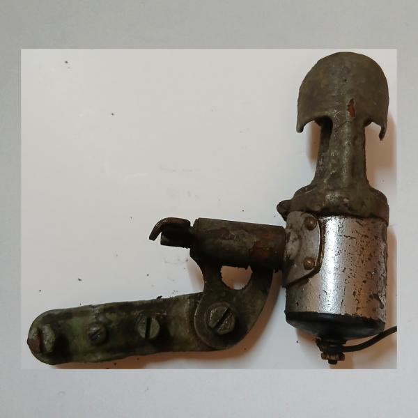 Dynamo Bosch 6V 3W mit Halter und Schmutzfänger