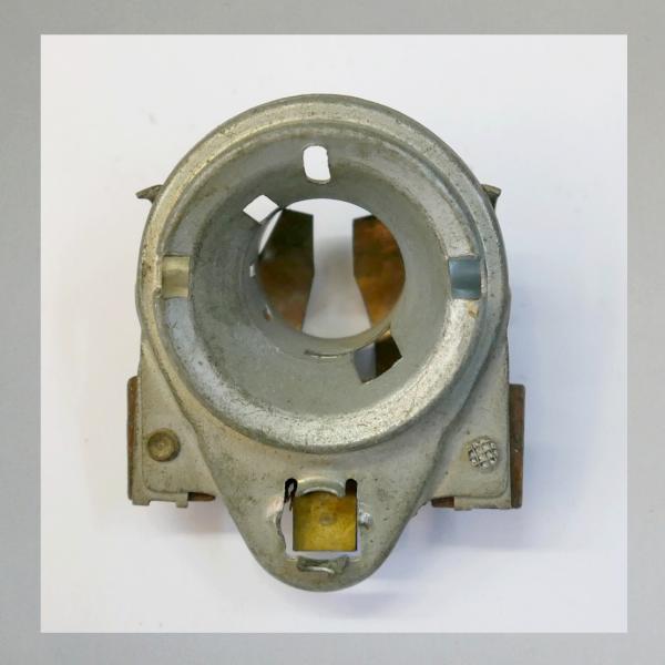 Lampeneinsatz, Birnenhalter, Leuchtmittelaufnahme, Kragendurchmesser 40mm, Bosch---Originalteil gebraucht---