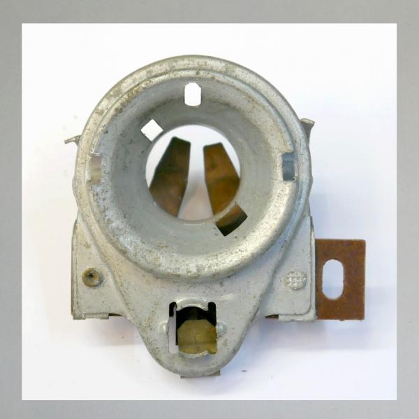 Lampeneinsatz, Birnenhalter, Leuchtmittelaufnahme, Kragendurchmesser 40mm, Bosch---Originales Neuteil---