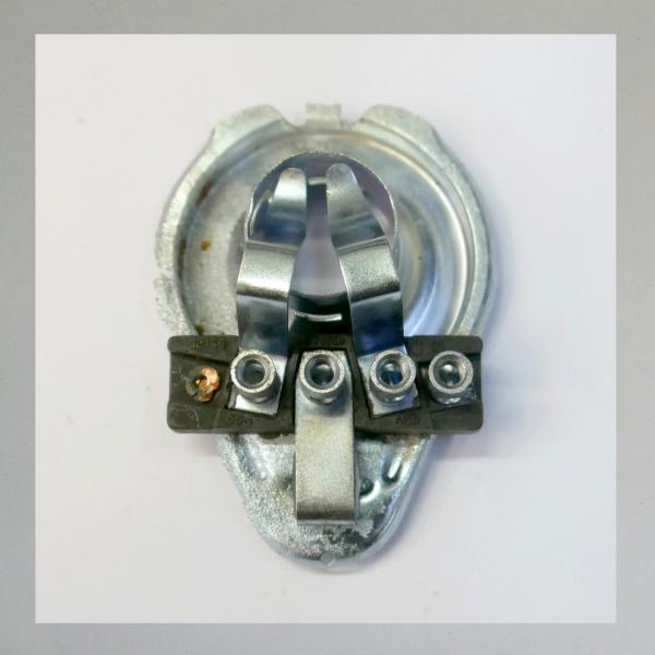 Lampeneinsatz, Birnenhalter, Leuchtmittelaufnahme, Kragendurchmesser 45mm, Hella---Originalteil gebraucht---