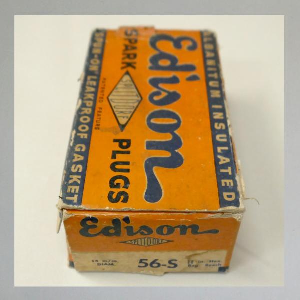 Karton/ Display für Zündkerze von Edison/ Splitdorf (USA), 30/ 40er Jahre, TOP Zustand, schöne Kerze (mit Karton), Typ "56-S" ---UMKARTON---