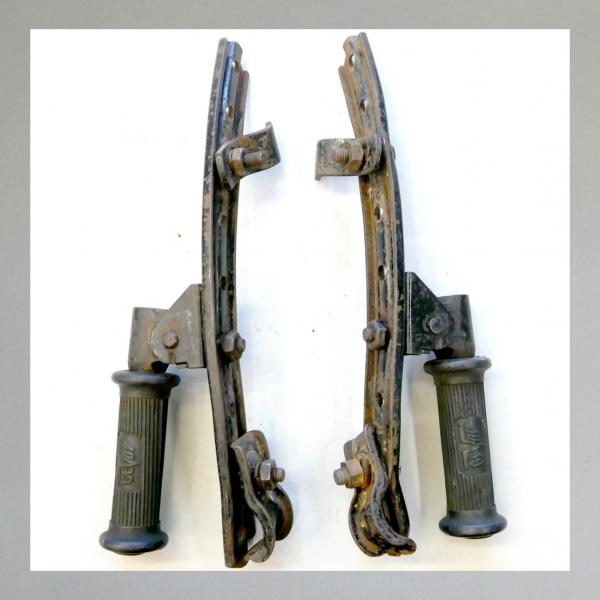 1 Satz Sozius Fussrasten mit Haltern für 30er-50er Jahre Fahrzeuge "GEVOV"