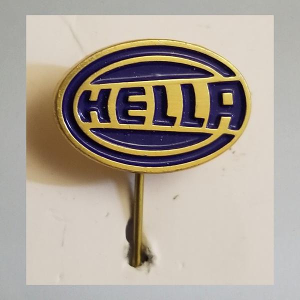 Anstecknadel Hella