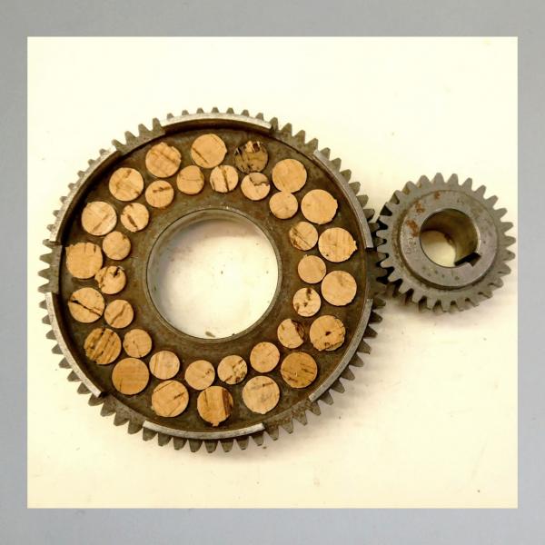 Preview: Sonderangebot/ Altmetall: DKW SB 200-350 Kupplungsteile in versch. Verfalls- und Erhaltungsstadien