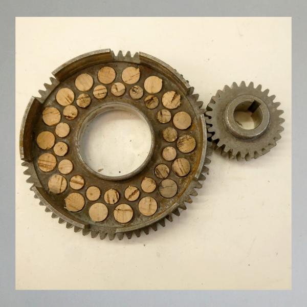 Sonderangebot/ Altmetall: DKW SB 200-350 Kupplungsteile in versch. Verfalls- und Erhaltungsstadien