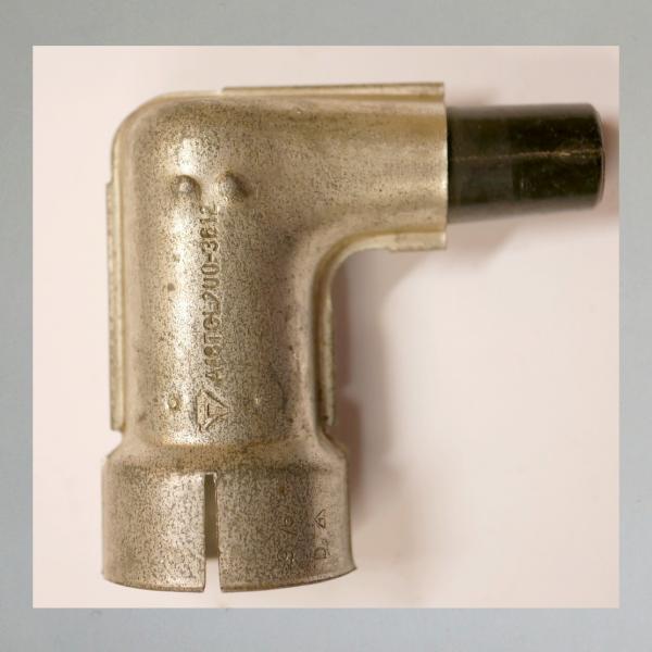 Zündkerzenstecker/ Kerzenstecker DDR, abgeschirmt, für M18 Kerzen---Ori. Neu---