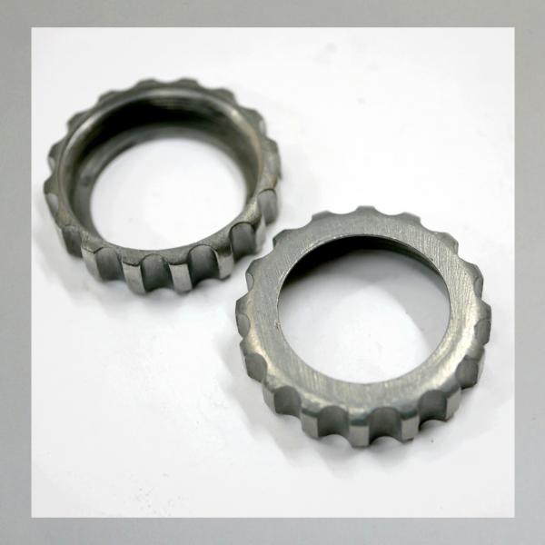 Deckelplatten-Überwurf für Bing A und AJ-Vergaser mit 18, 20, 22 mm Durchlass-Material: Zink---Ori. NEUTEIL---