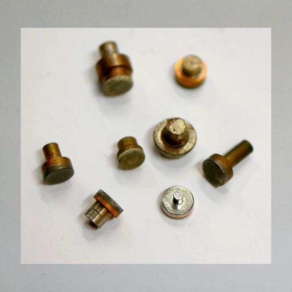 Unterbecher/ Zündkontakte/ Zündunterbrecher: Kontaktplättchen zum Vernieten a. Wolfram---Orig. NEU---