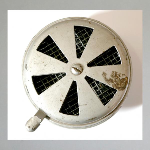 BING Blech-Luftfilter mit Klappe, Steckanschluss: 40mm/ Aussendurchmesser 84mm---neu aus Altbestand, Farbe silber---