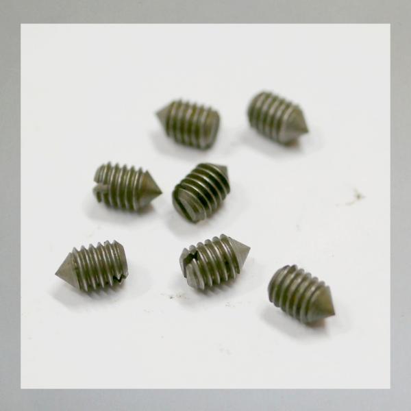 Madenschraube M3x5, mit Schlitz, mit Spitze, cadmiert