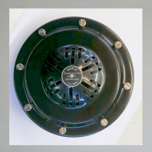 Noris Hupe/ Horn für Vorkriegs-Motorräder, 6 Volt Gleichstrom---Nachbau---Anschlüsse nach hinten