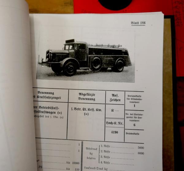 Buchkopie: Anahltswerte über Kraftfahrzeuge und Gerät (10.4.1940) der Wehrmacht