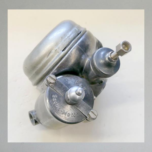 Preview: Fichtel+Sachs Vergaser 98 Modelle ab 1950, 3PS - 40mm Bolzenabstand---Filterkappe silbern lackiert---