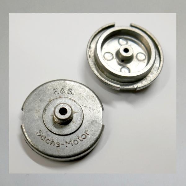 SKD---Schwimmerkammerdeckel für Sachs 98 Vergaser bis 1949 (S98M32)---Orig. NEU---