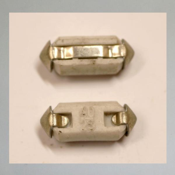 Kurze Auto Sicherung/ Autosicherung, 40 Ampere 1 Stück, alte, kurze Bauform aus Keramik (Torpedo-Sicherung)