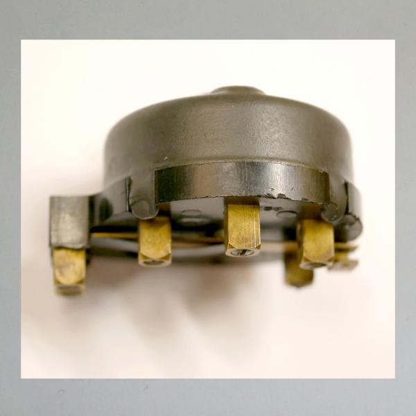 Preview: Noris (Hella) 3 Punkt Zündschloss. Version ohne seitliche Birnenhalter---Original NEU---