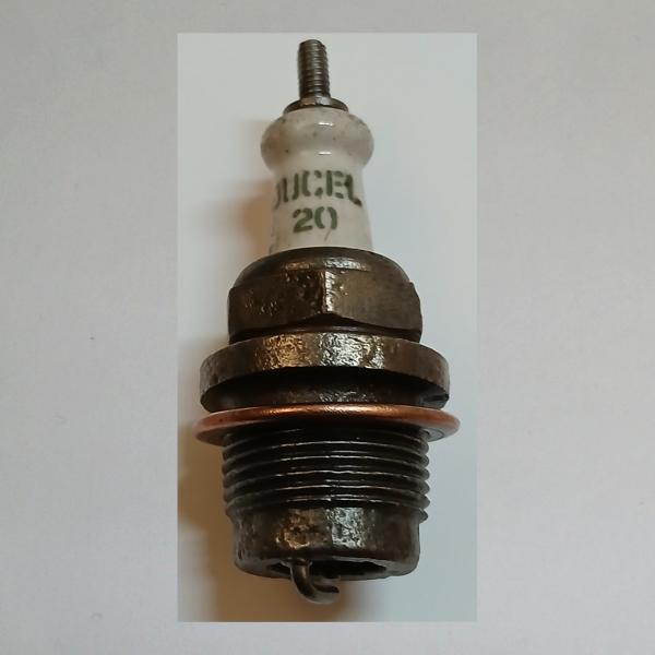 Zündkerze von Ducel: 20, 30er Jahre---Gebraucht und gereinigt