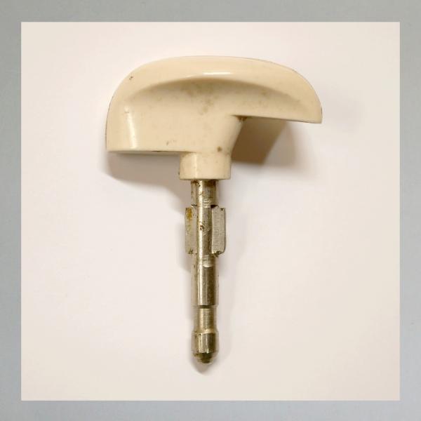 Zündschlüssel für Noris/ Bosch Zündschloss für Roller und ähnliche: Ausführung "mit Schlossabdeckung" !!Ausf. in beige!! Noris---Orig. NEU---