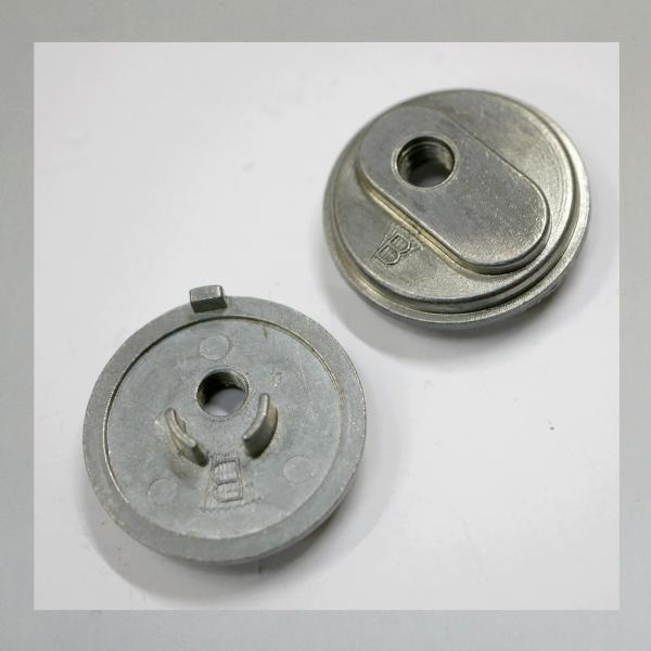 (20-056) Deckelplatte (Zugdeckel) für 18er, 20er, 22er, 23er Bing Vergaser für Kreidler, Puch usw. (M6x0,75)---Orig. NEU---