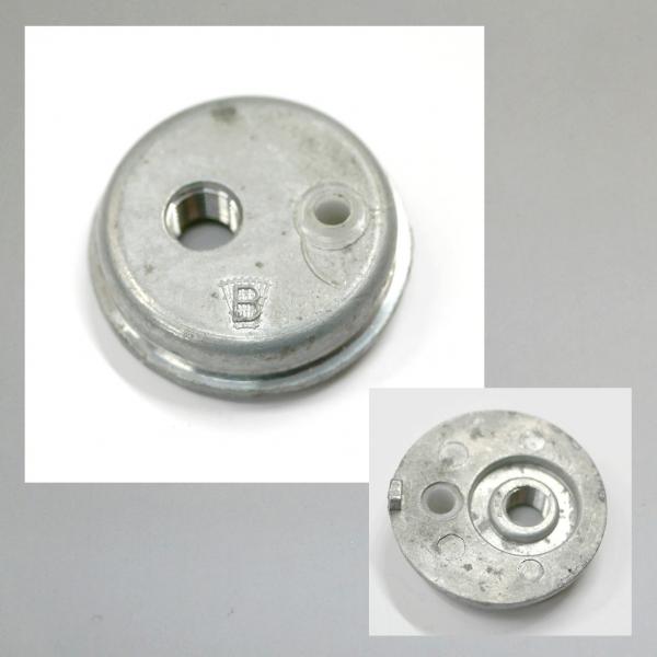 (20-958) Deckelplatte (Zugdeckel) für Kreidler 17 und 18er Bing Vergaser---Orig. NEU---