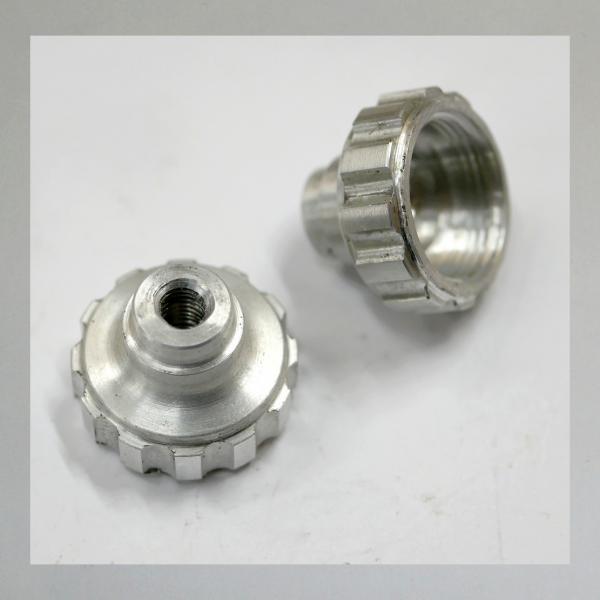 (21-022) Deckelplatte (Zugdeckel) für frühe, kleine Bing Vergaser mit 8-10mm Durchlass---Repro---