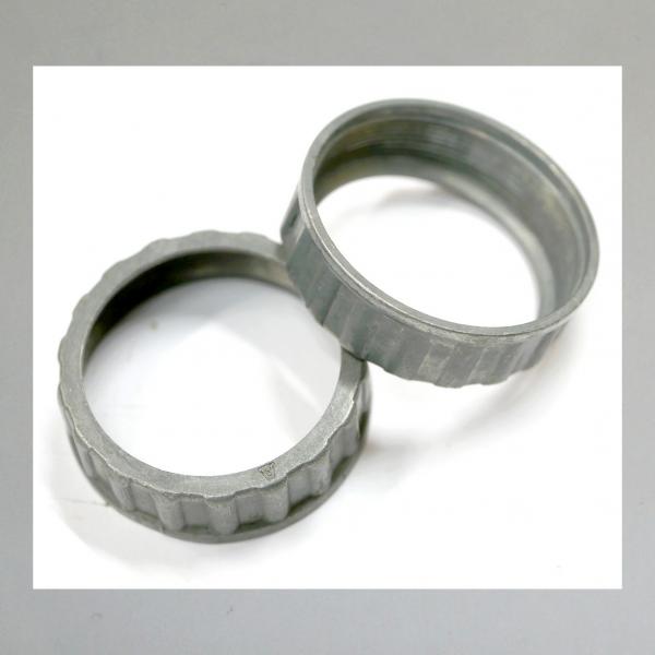 (21-540) Deckelplatten-Überwurf für Bing Vergaser mit angegossener Schwimmerkammer: BMW usw-neue Ausf. ("wenig Gebraucht")