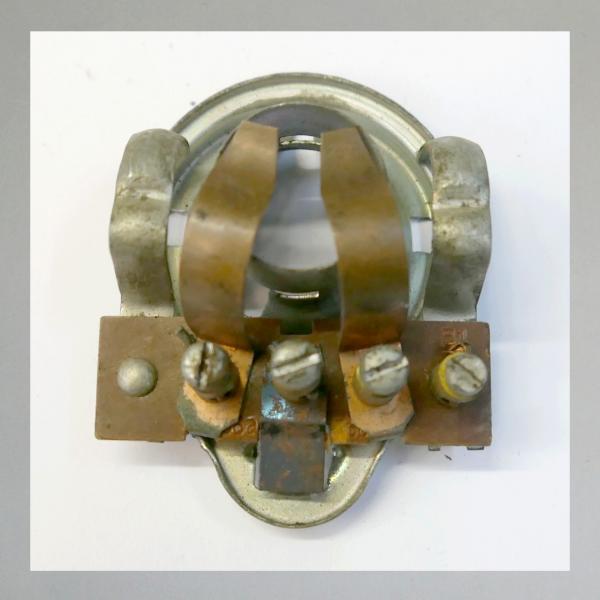 Lampeneinsatz, Birnenhalter, Leuchtmittelaufnahme, Kragendurchmesser 40mm, Bosch---Originalteil gebraucht---