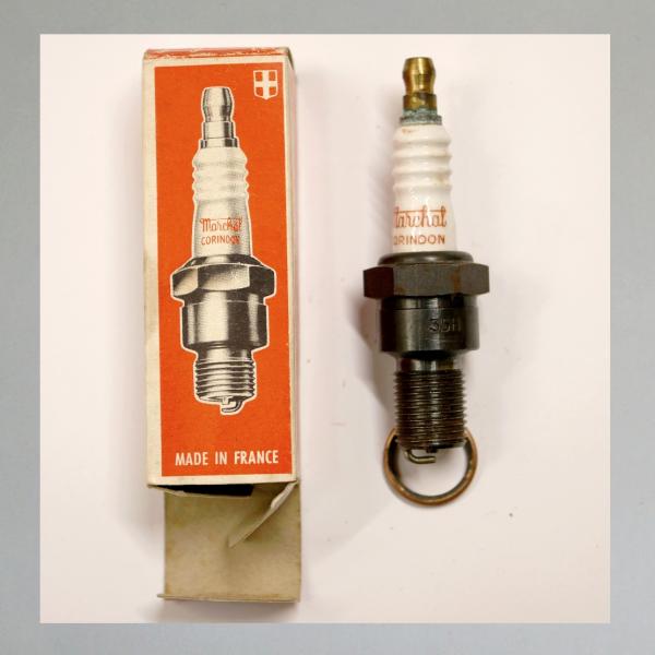 Zündkerze von Marchall (FR), 50er Jahre, TOP Zustand, schöne Kerze und Karton, Typ "35H"