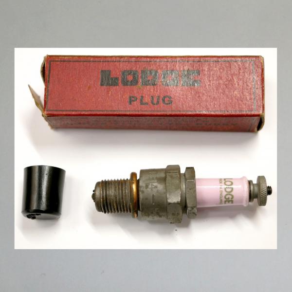 Zündkerze von LODGE (GB), 40er Jahre, TOP Zustand, schöne Kerze und Karton, Typ "CB14"