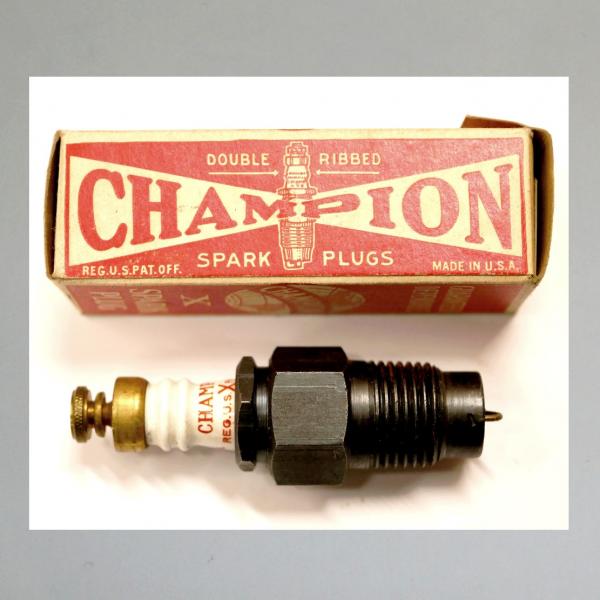 Zündkerze von CHAMPION (USA), 10er/ 20er Jahre, TOP Zustand, sehr spezielle Kerze und Karton, Typ "A-25"