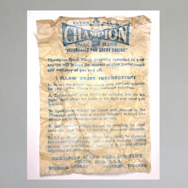 Zündkerze von CHAMPION (USA), 10er/ 20er Jahre, TOP Zustand, sehr spezielle Kerze und Karton, Typ "A-25"