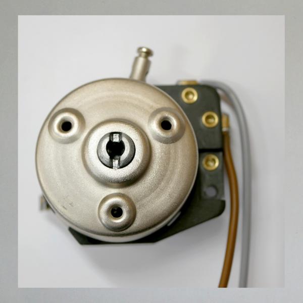 Hella Zündschloss Typ 31/27 (3 Schrauben Befestigung)---Gebrauchtes Originalteil---