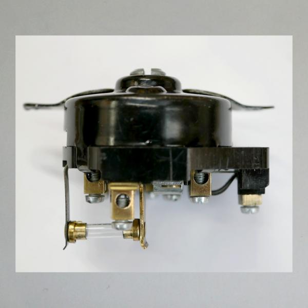 Hella Zündschloss Typ 31/36 (3 Schrauben Befestigung) für Goggo und andere ---Fabrikneues Originalteil/ NOS---