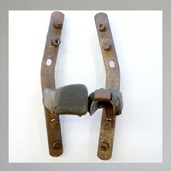 1 Satz Sozius Fussrasten mit Haltern für 20er Jahre Fahrzeuge "AMLER"