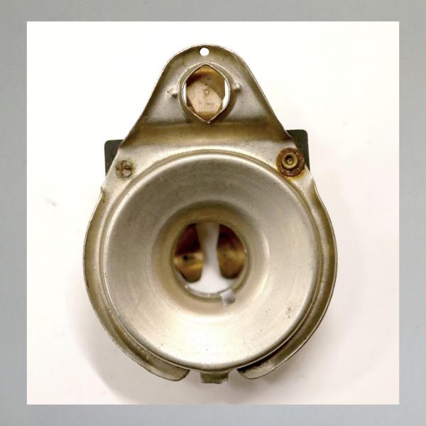 Lampeneinsatz, Birnenhalter, Leuchtmittelaufnahme, Kragendurchmesser 45mm, Hella---Originalteil gebraucht---für Ba15 Leuchtmittel (klein)