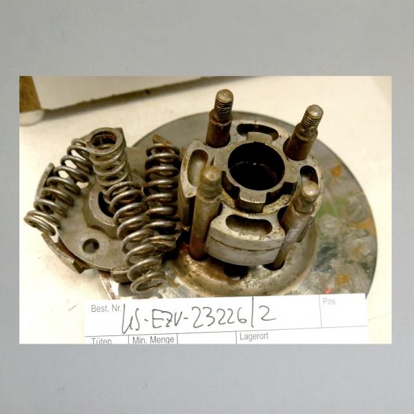 Sonderangebot/ Altmetall: DKW SB 200-350 Kupplungsteile in versch. Verfalls- und Erhaltungsstadien