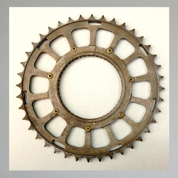 Kupplungsscheibe (Hauptscheibe/ Kettenrad) für NSU OSL und ZDB Modelle 175, 201, 251, 351---ohne Kork---VERKAUF ohne ALTTEIL---