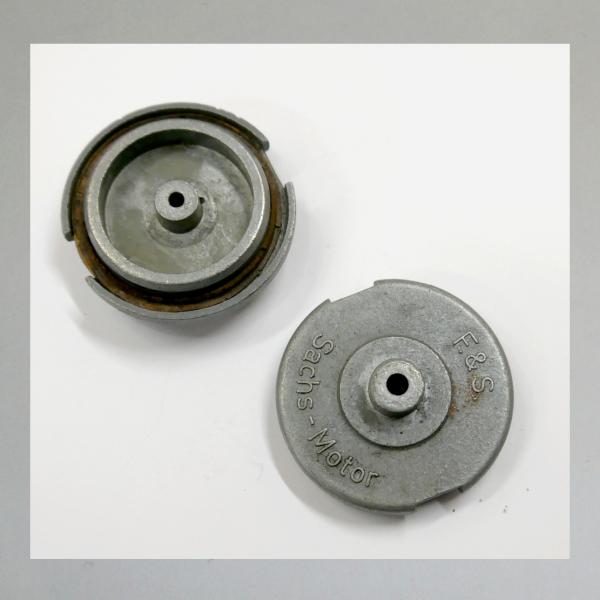 SKD---Schwimmerkammerdeckel für Sachs 98 Vergaser bis 1949 (S98M32)---Orig. Gebrauchtteil---