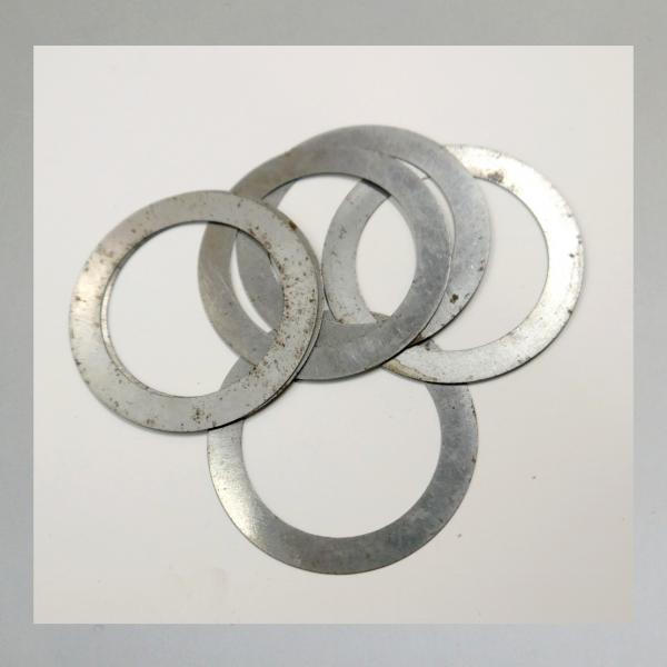 Ausgleichsscheibe zum Positionieren der Kurbelwellenlager bei Victoria: KR25HM, sowie KR26 und KR26N (0,5mm)