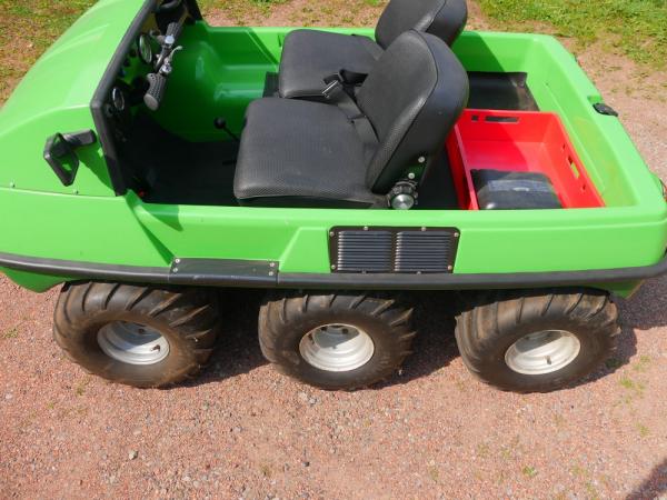 Solo 750 Amphibie 6x6 mit Strassenzulassung und angemeldet.