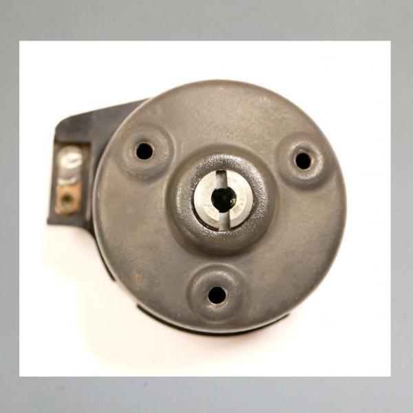 Noris (Hella) 3 Punkt Zündschloss. Version ohne seitliche Birnenhalter---Original NEU---