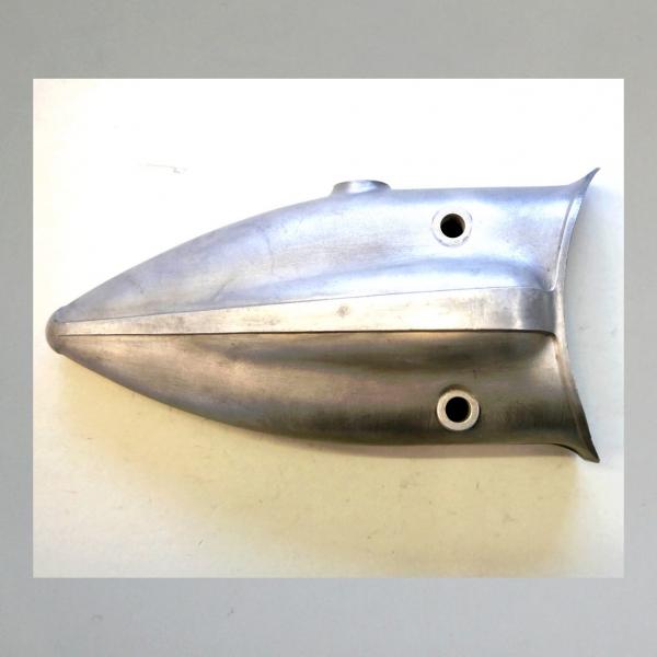 Motor-Zierteil KR26N: Zierteil das am Motor über den Kettenkasten geschraubt wird---Original NEU---